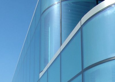 Curved-Glass-into-Toggle-Curtain-Walling